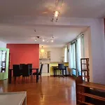 2 Chambres, Balcon, Parking Gratuit - Wifi