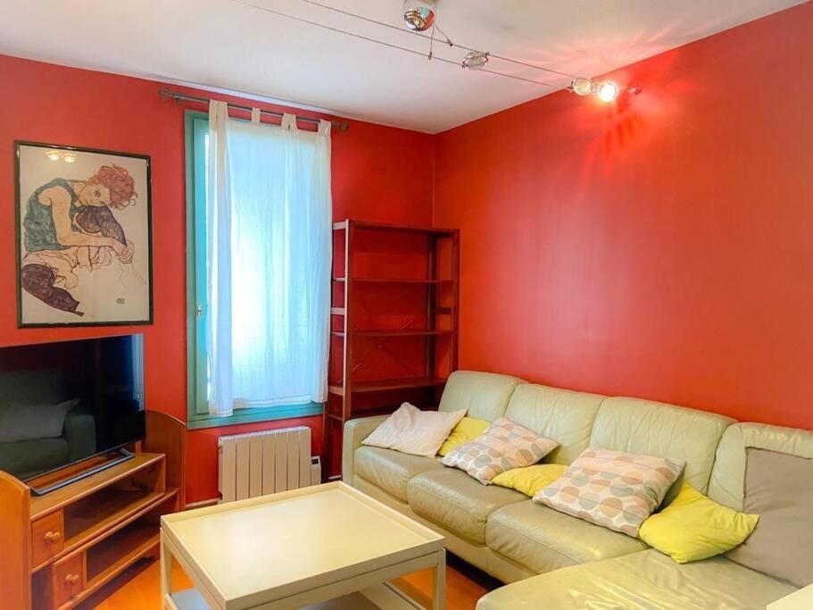 Appartement 2 Chambres, Balcon, Parking Gratuit - Wifi