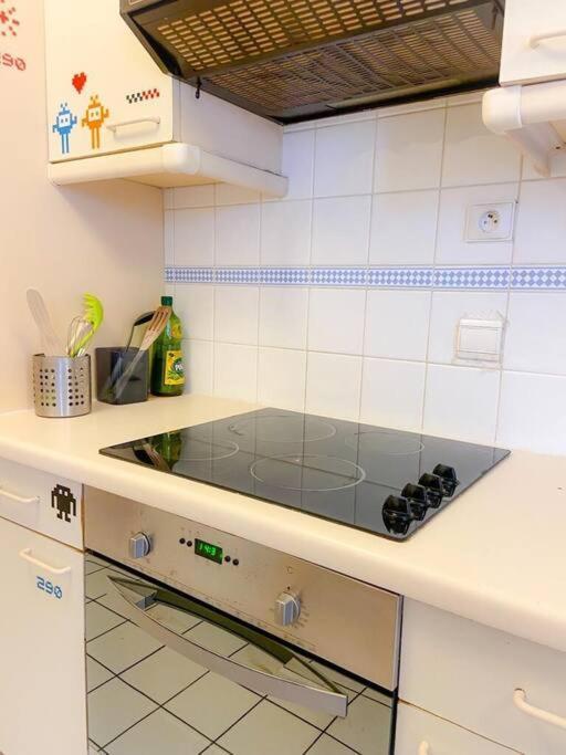2 Chambres, Balcon, Parking Gratuit - Wifi *